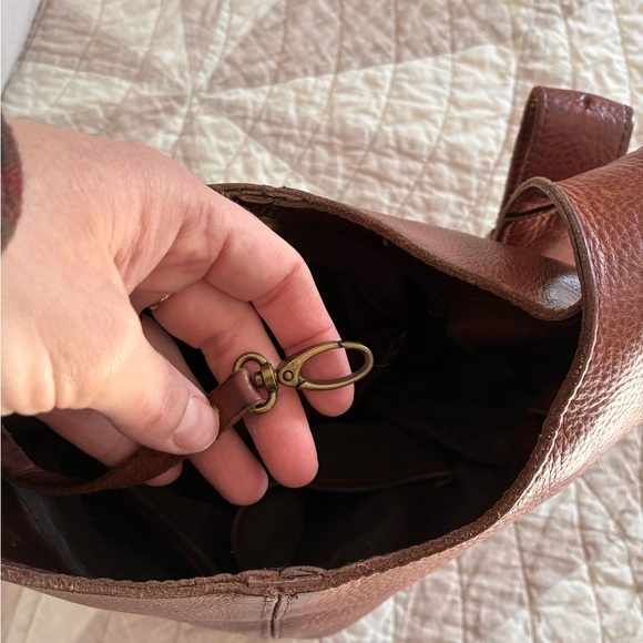 Duluth Co. brown leather messenger bag - Picture 6 of 8